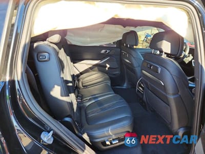 Zdjęcie 10 z 12 samochodu: 2026 BMW X7 M60I VIN:5UX33EM04T9023775 - miniatura