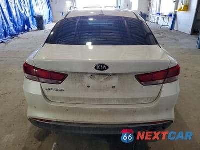 Zdjęcie 6 z 11 samochodu: 2018 KIA OPTIMA VIN:5XXGT4L38JG264554 - miniatura