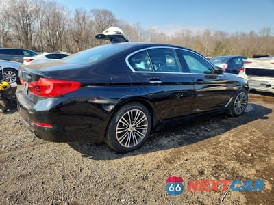 Trzecie zdjęcie samochodu z tyłu: 2018 BMW 530 XI VIN:WBAJA7C5XJWA72095 - miniatura