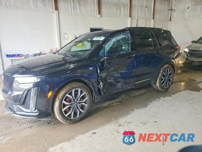 2023 CADILLAC XT6 SPORT PLATINUM 1GYKPHRS6PZ125124 - główne zdjęcie licytacji z USA - miniatura
