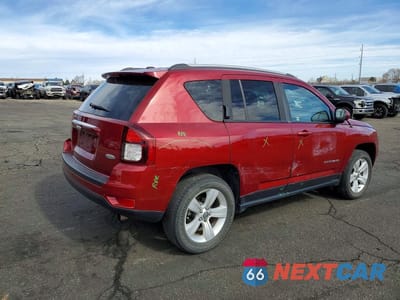 Trzecie zdjęcie samochodu z tyłu: 2016 JEEP COMPASS LATITUDE VIN:1C4NJDEB2GD658569 - miniatura