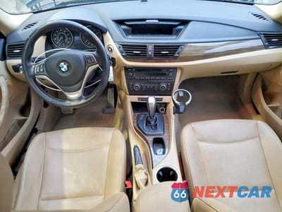 Zdjęcie 8 z 12 samochodu: 2014 BMW X1 XDRIVE35I VIN:WBAVM5C52EVV91423 - miniatura
