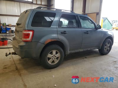 Trzecie zdjęcie samochodu z tyłu: 2010 FORD ESCAPE XLT VIN:1FMCU0D72AKD22889 - miniatura