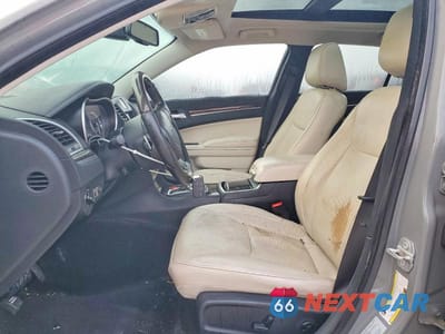 Zdjęcie 7 z 11 samochodu: 2017 CHRYSLER 300C VIN:2C3CCAET1HH625807 - miniatura