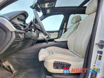 Zdjęcie 7 z 13 samochodu: 2015 BMW X5 XDRIVE35D VIN:5UXKS4C50F0J99575 - miniatura