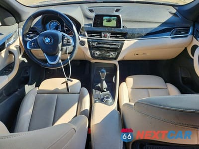 Zdjęcie 8 z 12 samochodu: 2018 BMW X1 XDRIVE28I VIN:WBXHT3C39J3H30089 - miniatura