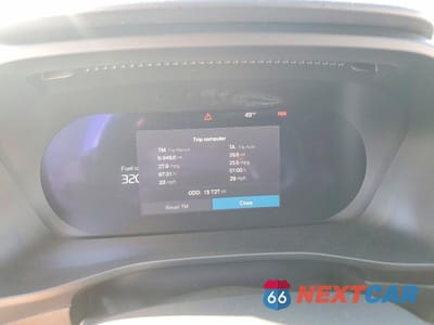 Zdjęcie 9 z 13 samochodu: 2024 VOLVO XC40 PLUS VIN:YV4L12UL0R2295769 - miniatura
