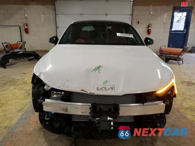 Piąte zdjęcie samochodu w środku: 2026 KIA K5 VIN:KNAG64J71T5434903 - miniatura