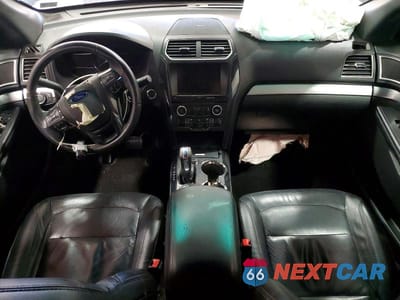 Zdjęcie 8 z 12 samochodu: 2016 FORD EXPLORER XLT VIN:1FM5K8D8XGGA16797 - miniatura