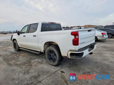 Drugie zdjęcie samochodu z przodu: 2022 CHEVROLET SILVERADO K1500 CUSTOM VIN:3GCPDBEK9NG638369 - miniatura