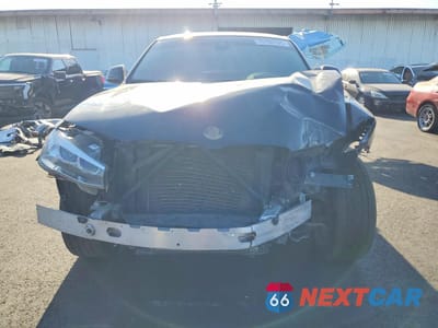 Piąte zdjęcie samochodu w środku: 2018 BMW X4 XDRIVE28I VIN:5UXXW3C51J0T83064 - miniatura