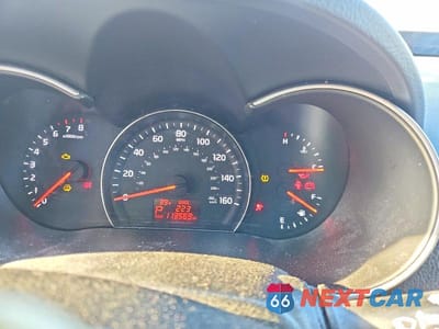 Zdjęcie 9 z 13 samochodu: 2014 KIA SORENTO LX VIN:5XYKT3A6XEG453239 - miniatura