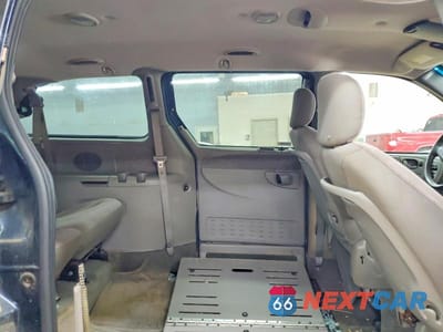 Zdjęcie 11 z 13 samochodu: 2001 CHRYSLER TOWN & COUNTRY EX VIN:2C4GP74L61R407500 - miniatura