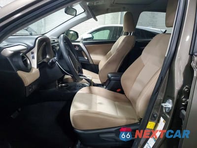 Zdjęcie 7 z 13 samochodu: 2015 TOYOTA RAV4 XLE VIN:JTMRFREV8FD139423 - miniatura