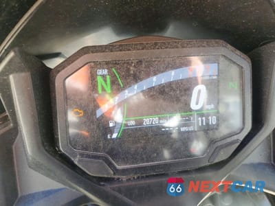Zdjęcie 7 z 9 samochodu: 2022 KAWASAKI EX650 N VIN:ML5EXEN10NDA49485 - miniatura
