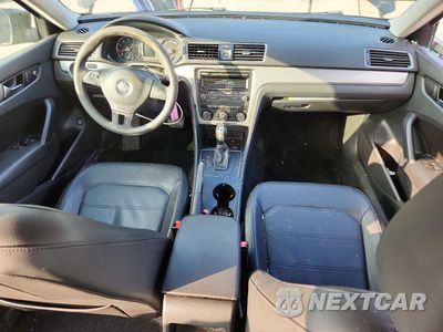 Zdjęcie 8 z 12 samochodu: 2013 VOLKSWAGEN PASSAT S VIN:1VWAP7A38DC145726 - miniatura