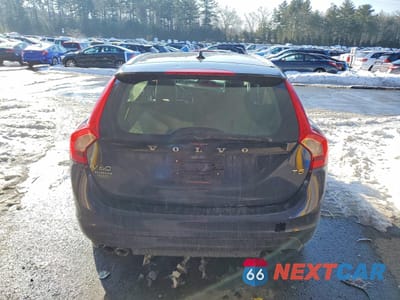 Zdjęcie 6 z 12 samochodu: 2015 VOLVO V60 PREMIER+ VIN:YV140MEC4F1204521 - miniatura