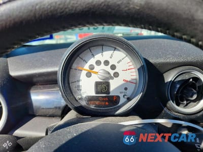 Zdjęcie 9 z 12 samochodu: 2013 MINI COOPER VIN:WMWSU3C5XDT689567 - miniatura