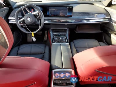 Zdjęcie 8 z 12 samochodu: 2025 BMW 740 I VIN:WBA23EH03SCU57501 - miniatura