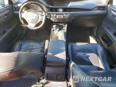 Zdjęcie 8 z 12 samochodu: 2013 LEXUS ES 350 VIN:JTHBK1GG0D2035822 - miniatura