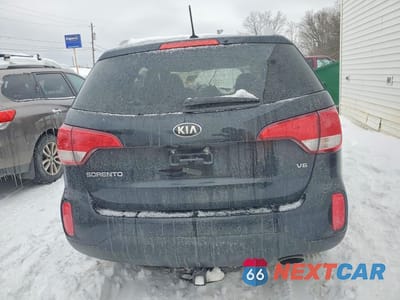 Zdjęcie 6 z 14 samochodu: 2015 KIA SORENTO LX VIN:5XYKTDA78FG624831 - miniatura