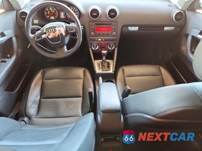 Zdjęcie 8 z 12 samochodu: 2013 AUDI A3 PREMIUM PLUS VIN:WAUKJAFM2DA026103 - miniatura