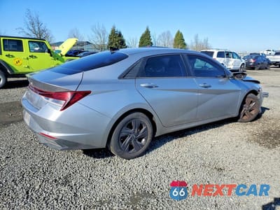 Trzecie zdjęcie samochodu z tyłu: 2021 HYUNDAI ELANTRA SEL VIN:5NPLM4AG5MH045156 - miniatura