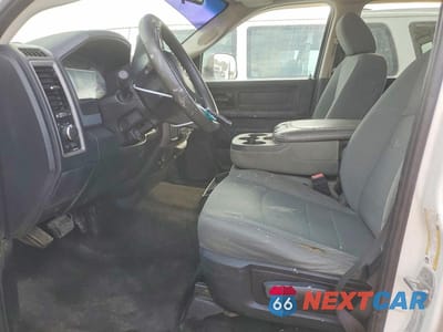 Zdjęcie 7 z 13 samochodu: 2015 RAM 2500 ST VIN:3C6UR4HJ7FG654789 - miniatura