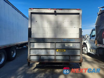 Zdjęcie 6 z 12 samochodu: 2011 ISUZU NPR BOX TRUCK VIN:JALB4W170B7401200 - miniatura