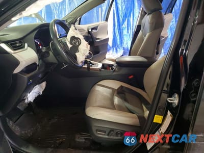 Zdjęcie 7 z 14 samochodu: 2021 TOYOTA RAV4 LIMITED VIN:JTMN1RFV0MD078920 - miniatura