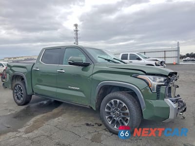 Czwarte zdjęcie samochodu z boku: 2023 TOYOTA TUNDRA CREWMAX LIMITED VIN:5TFJA5DBXPX104037 - miniatura