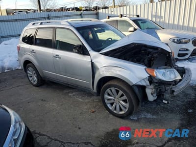 Czwarte zdjęcie samochodu z boku: 2011 SUBARU FORESTER TOURING VIN:JF2SHAGC0BH747563 - miniatura