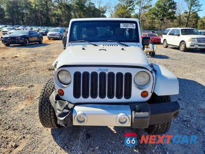 Piąte zdjęcie samochodu w środku: 2012 JEEP WRANGLER UNLIMITED SAHARA VIN:1C4HJWEG9CL279685 - miniatura