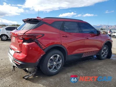 Trzecie zdjęcie samochodu z tyłu: 2024 CHEVROLET BLAZER 2LT VIN:3GNKBCR47RS180228 - miniatura