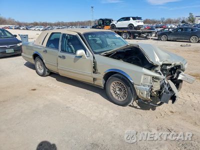 Czwarte zdjęcie samochodu z boku: 1997 LINCOLN TOWN CAR EXECUTIVE VIN:1LNLM81W1VY681650 - miniatura