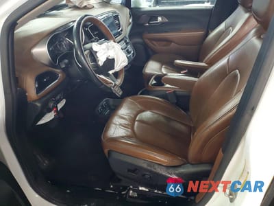 Zdjęcie 7 z 13 samochodu: 2018 CHRYSLER PACIFICA LIMITED VIN:2C4RC1GG1JR186775 - miniatura