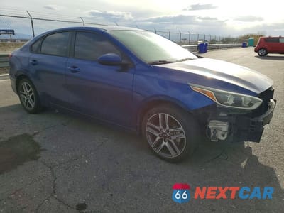 Czwarte zdjęcie samochodu z boku: 2019 KIA FORTE GT LINE VIN:3KPF34AD1KE110141 - miniatura