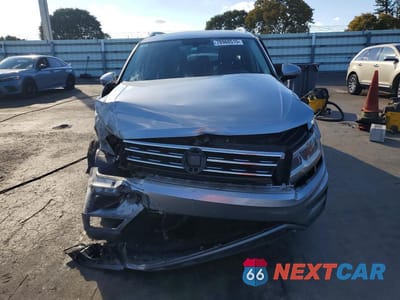 Piąte zdjęcie samochodu w środku: 2019 VOLKSWAGEN TIGUAN SE VIN:3VV3B7AX5KM148707 - miniatura