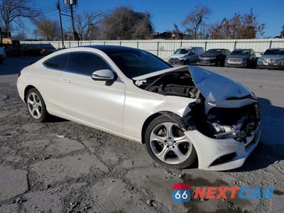 Czwarte zdjęcie samochodu z boku: 2017 MERCEDES-BENZ C 300 VIN:WDDWJ4JB0HF383760 - miniatura