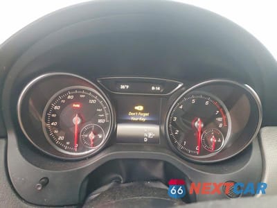 Zdjęcie 9 z 12 samochodu: 2019 MERCEDES-BENZ CLA 250 4MATIC VIN:WDDSJ4GBXKN767807 - miniatura
