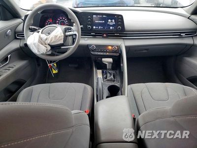 Zdjęcie 8 z 12 samochodu: 2022 HYUNDAI ELANTRA SEL VIN:5NPLM4AG1NH078995 - miniatura