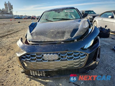 Piąte zdjęcie samochodu w środku: 2025 AUDI A5 PREMIUM VIN:WAU1BCFUXSN042351 - miniatura