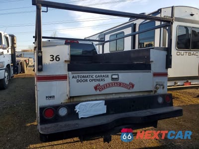 Zdjęcie 6 z 12 samochodu: 2018 GMC SIERRA K2500 UTILITY / SERVICE TRUCK VIN:1GD02REG1JZ259903 - miniatura