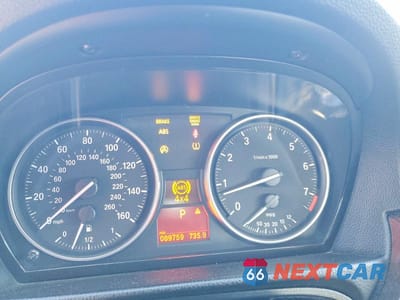 Zdjęcie 9 z 11 samochodu: 2010 BMW 328 XI SULEV VIN:WBAPK5C59AA648443 - miniatura