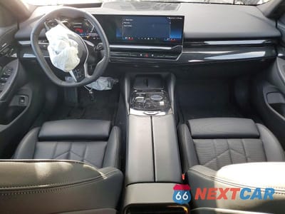 Zdjęcie 8 z 11 samochodu: 2025 BMW 530 I VIN:WBA43FJ03SCU16102 - miniatura