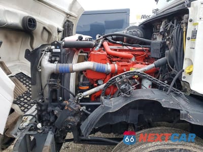 Zdjęcie 9 z 10 samochodu: 2016 VOLVO VN VNL VIN:4V4N39TG1GN965588 - miniatura