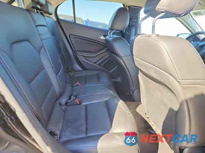 Zdjęcie 11 z 12 samochodu: 2015 MERCEDES-BENZ GLA 250 VIN:WDCTG4EB0FJ126298 - miniatura