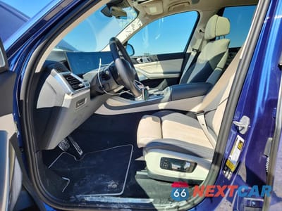 Zdjęcie 7 z 14 samochodu: 2024 BMW X7 ALPINA XB7 VIN:5UX43EM16R9T95575 - miniatura