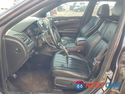 Zdjęcie 7 z 11 samochodu: 2017 CHRYSLER 300 S VIN:2C3CCAGG2HH565701 - miniatura