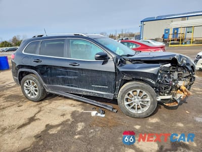 Czwarte zdjęcie samochodu z boku: 2021 JEEP CHEROKEE LATITUDE LUX VIN:1C4PJMMX1MD102223 - miniatura